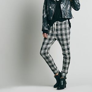 Intimately FP Women's Black Checkered Jogger Sz M